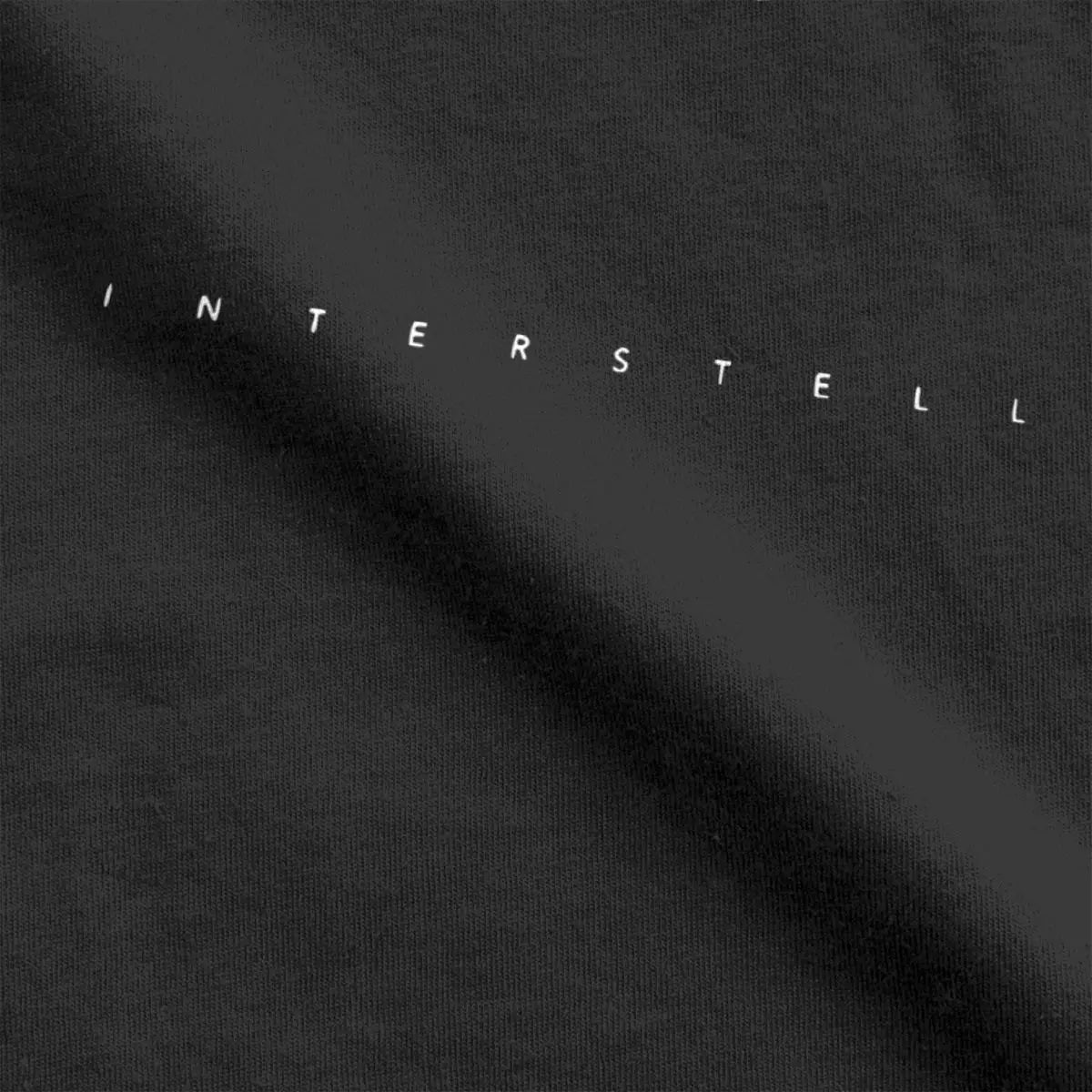Camiseta Interstellar – Ciencia ficción y estilo vintage