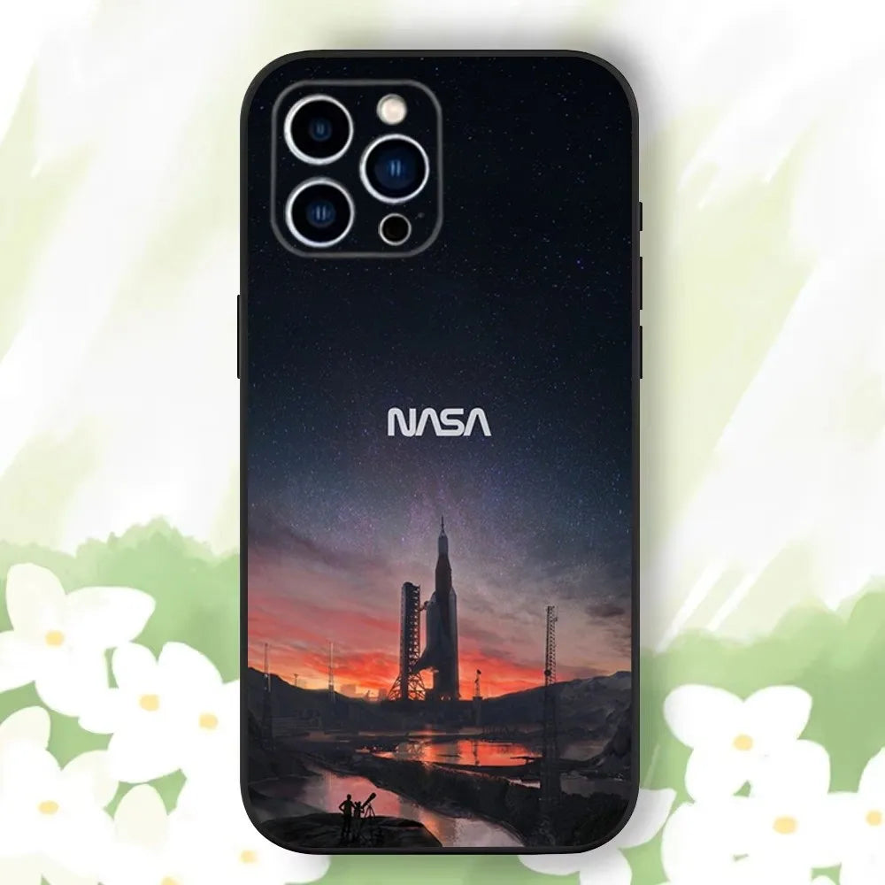 NASA Black Shield – Funda universal para iPhone con esencia cósmica