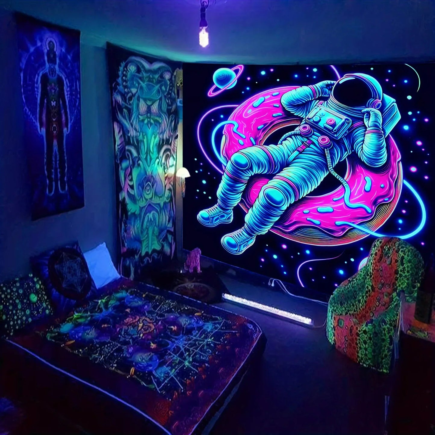 Tapiz UV de Astronauta con Donut Neón – Decoración espacial para pared, dormitorio o fiestas