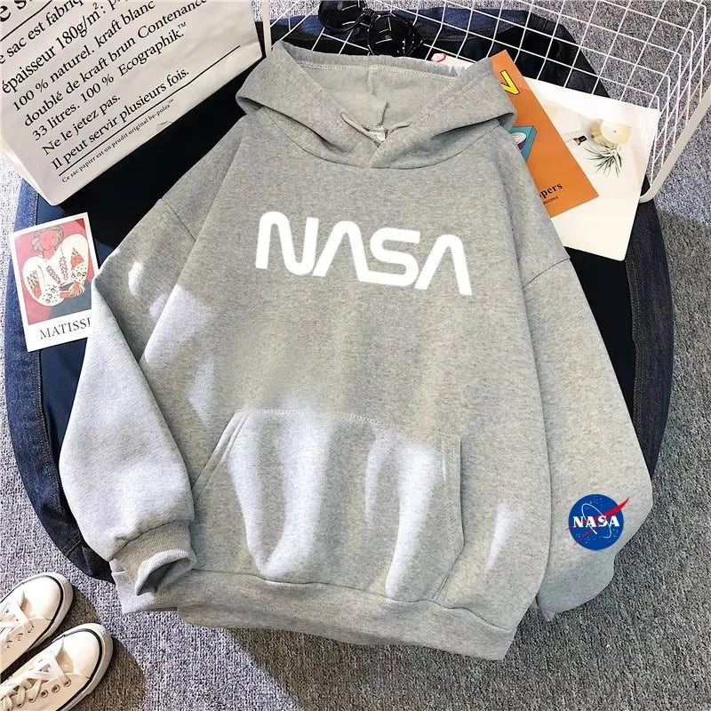 Sudadera Oversize con Forro Polar – Diseño Astronauta & NASA | Moda 2025
